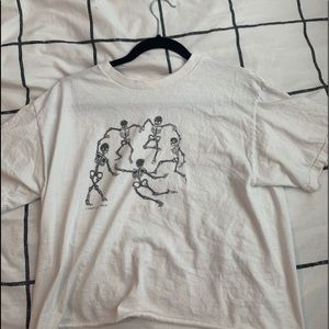 BRANDY MELVILLE- White graphic tee